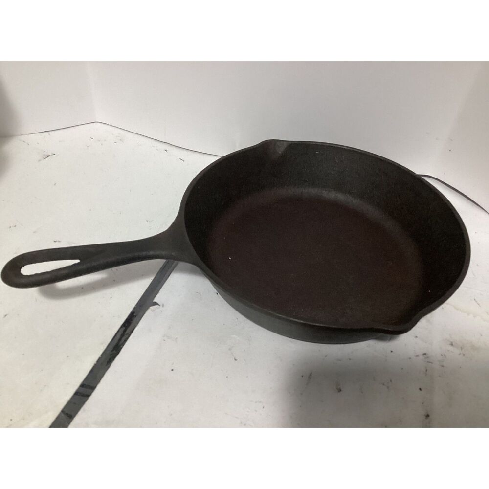 lodge 8" 5sk cast iron skillet